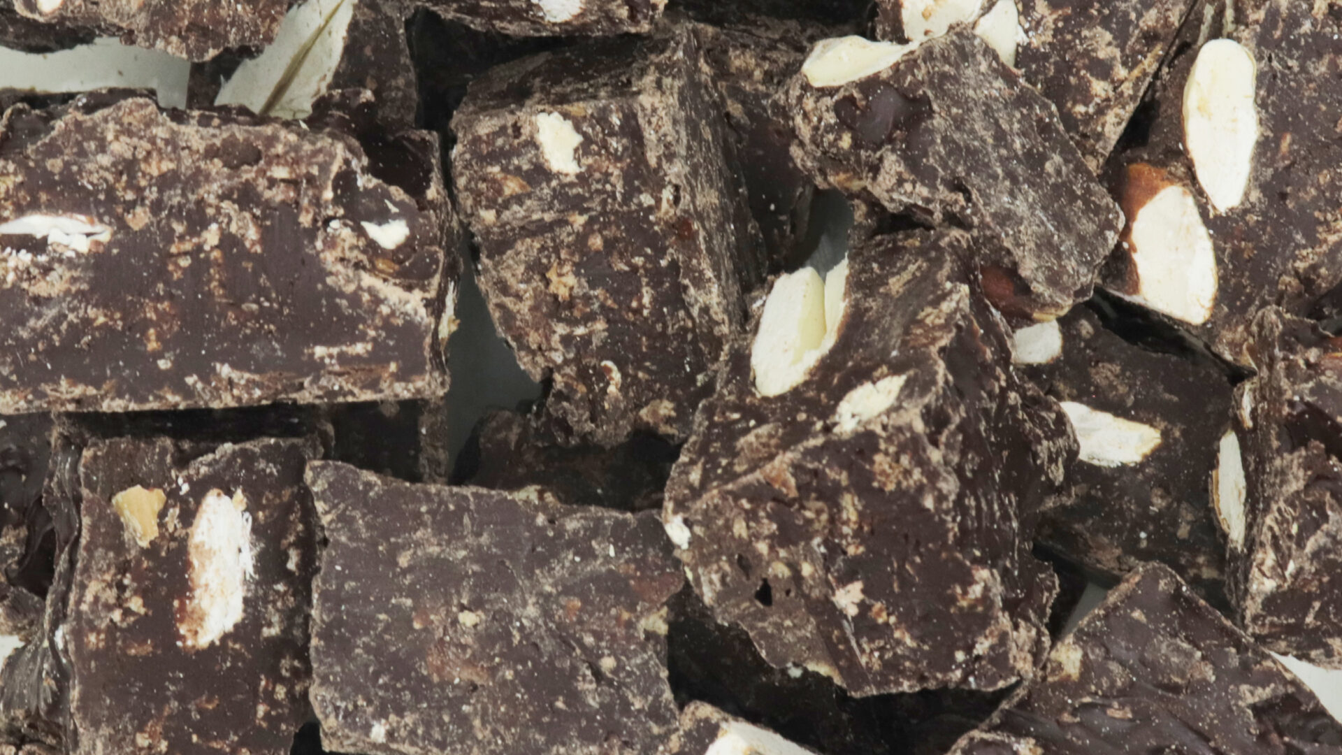 Cube chocolat noir ou lait - Biscuits & confiseries